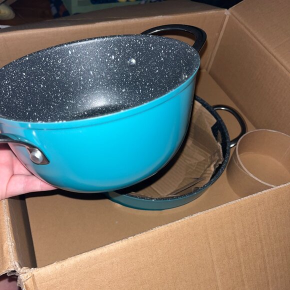 NEW cookware set - Picture 3 of 8